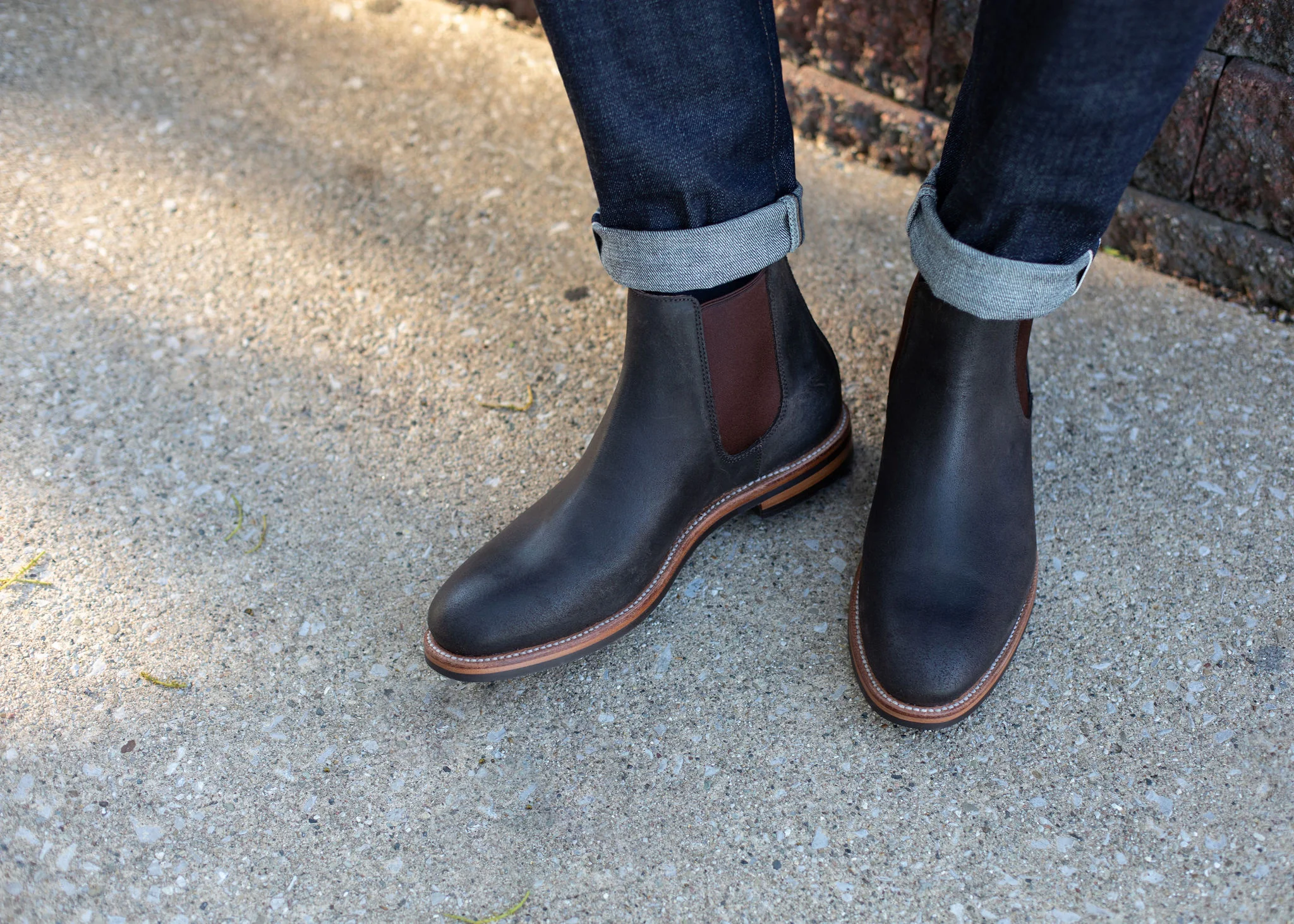 Chelsea Boot - Earth Waxed Commander - Image 7
