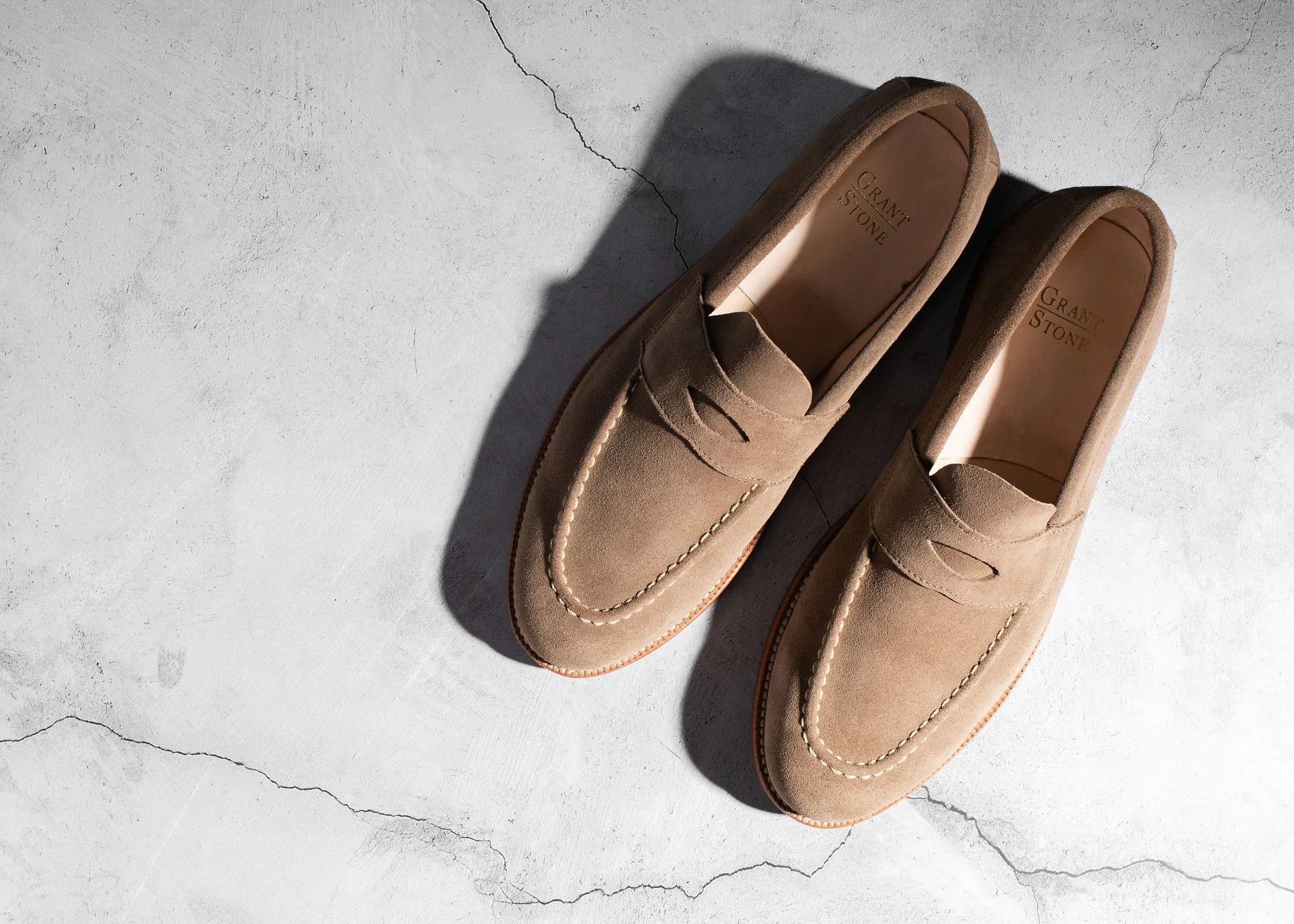 Unlined Traveler Penny Sand Suede - Image 3