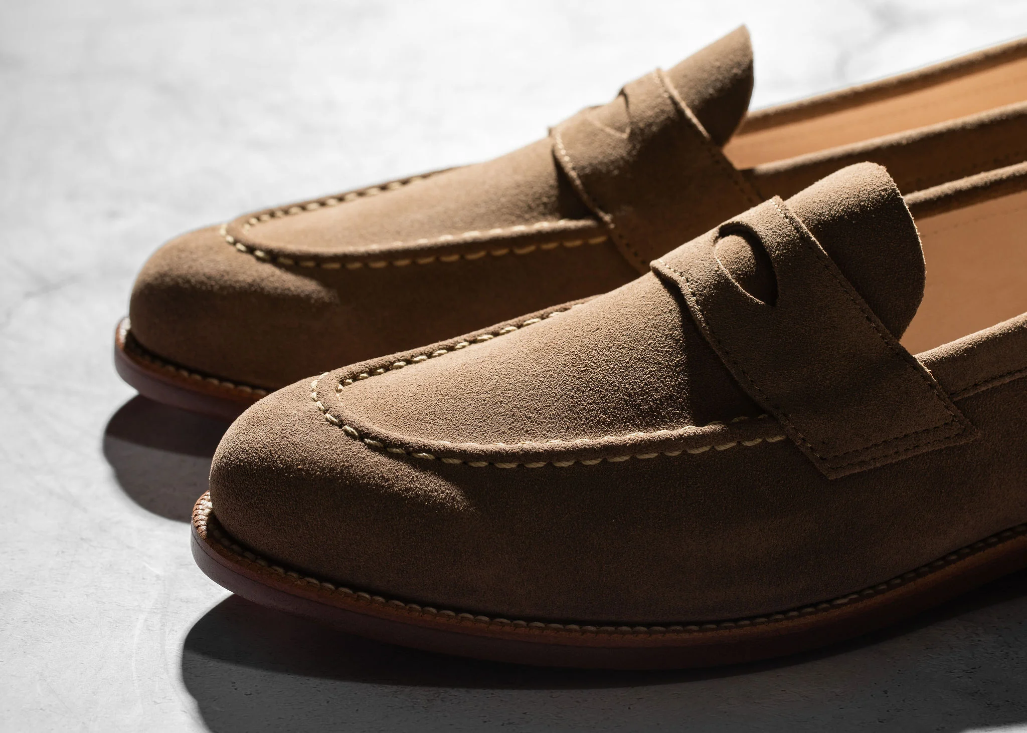 Unlined Traveler Penny Sand Suede - Image 4